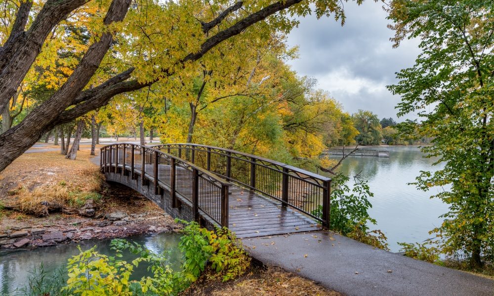 Walking,Bridge,In,Autumn,Over,Lake,Nokomis,In,Minneapolis,,Minnesota.